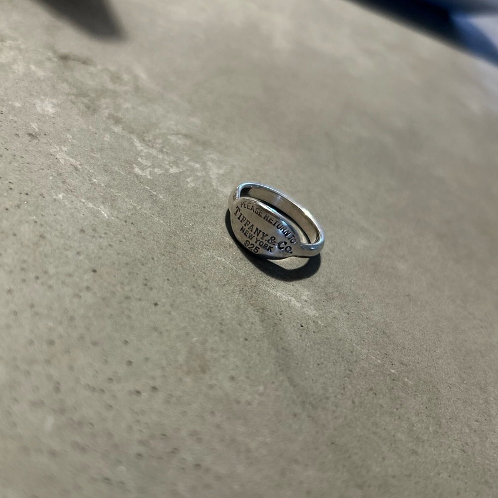 Tiffany & co 925 sterling silver size 7 ring